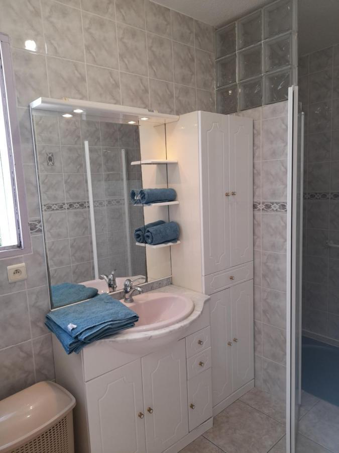 Appartement Avec Exterieur Et Parking Gratuit Perpignan Buitenkant foto